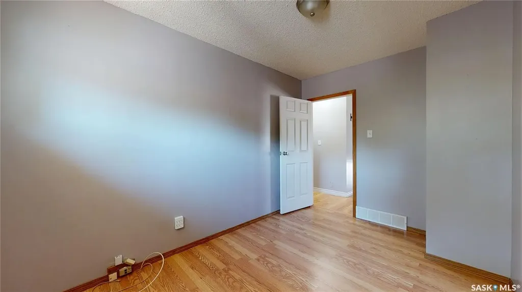 118 Salemka Crescent Regina SK S4R 7S1
