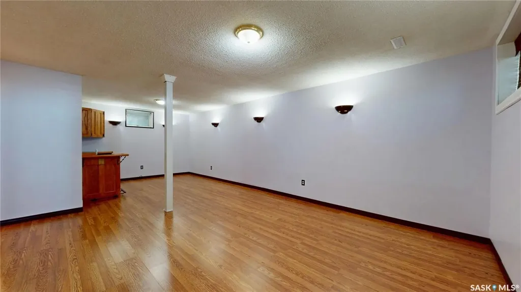 118 Salemka Crescent Regina SK S4R 7S1