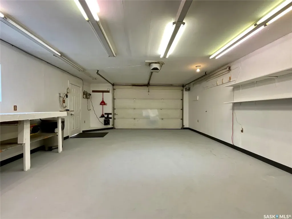 118 Salemka Crescent Regina SK S4R 7S1