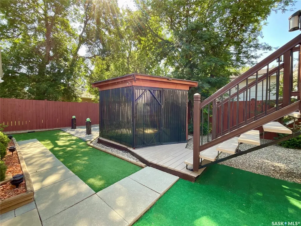 118 Salemka Crescent Regina SK S4R 7S1