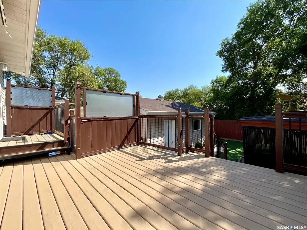 118 Salemka Crescent Regina SK S4R 7S1