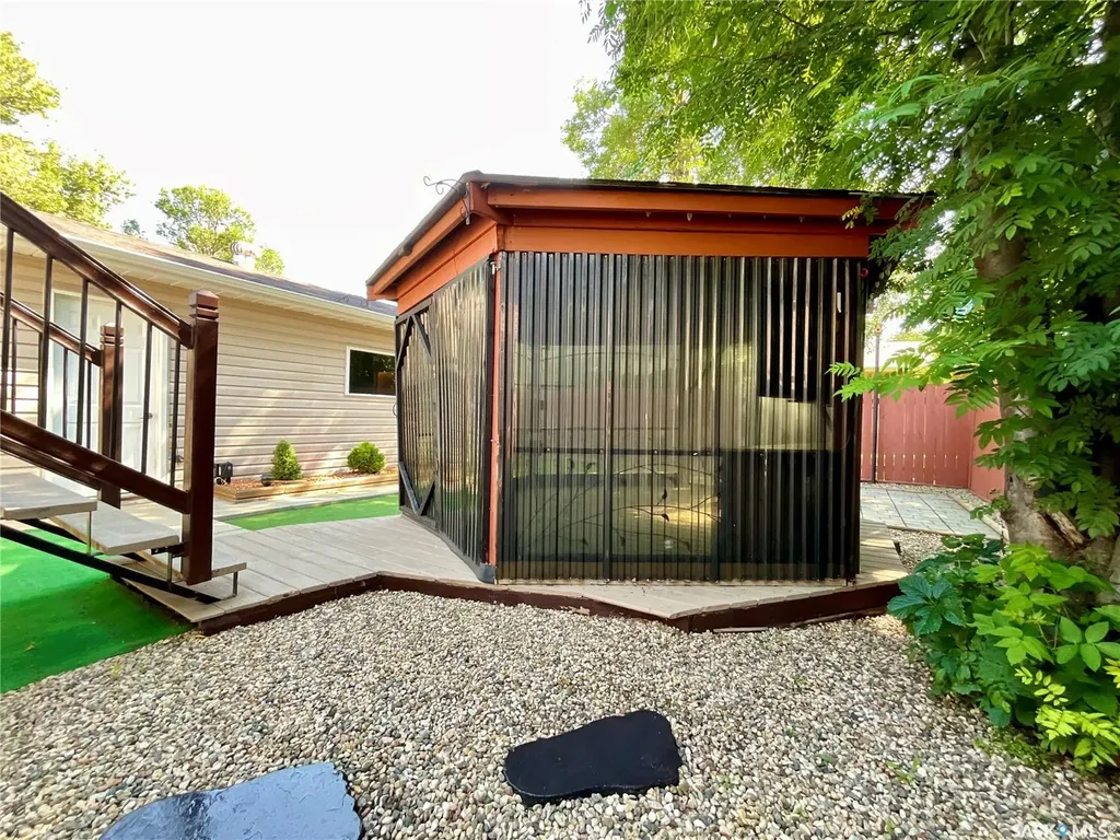 118 Salemka Crescent Regina SK S4R 7S1