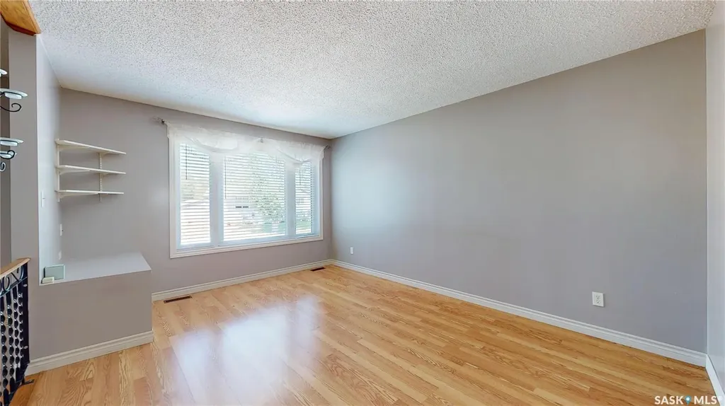 118 Salemka Crescent Regina SK S4R 7S1