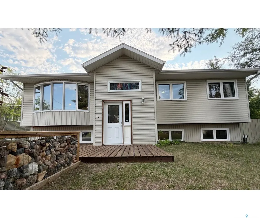 241 Dehavilland Avenue Air Ronge SK S0J 3G0