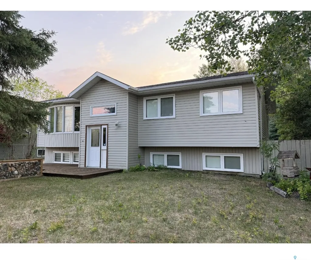 241 Dehavilland Avenue Air Ronge SK S0J 3G0