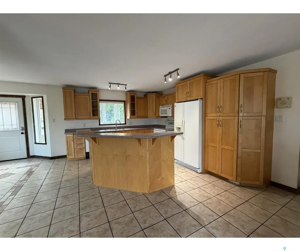 241 Dehavilland Avenue Air Ronge SK S0J 3G0
