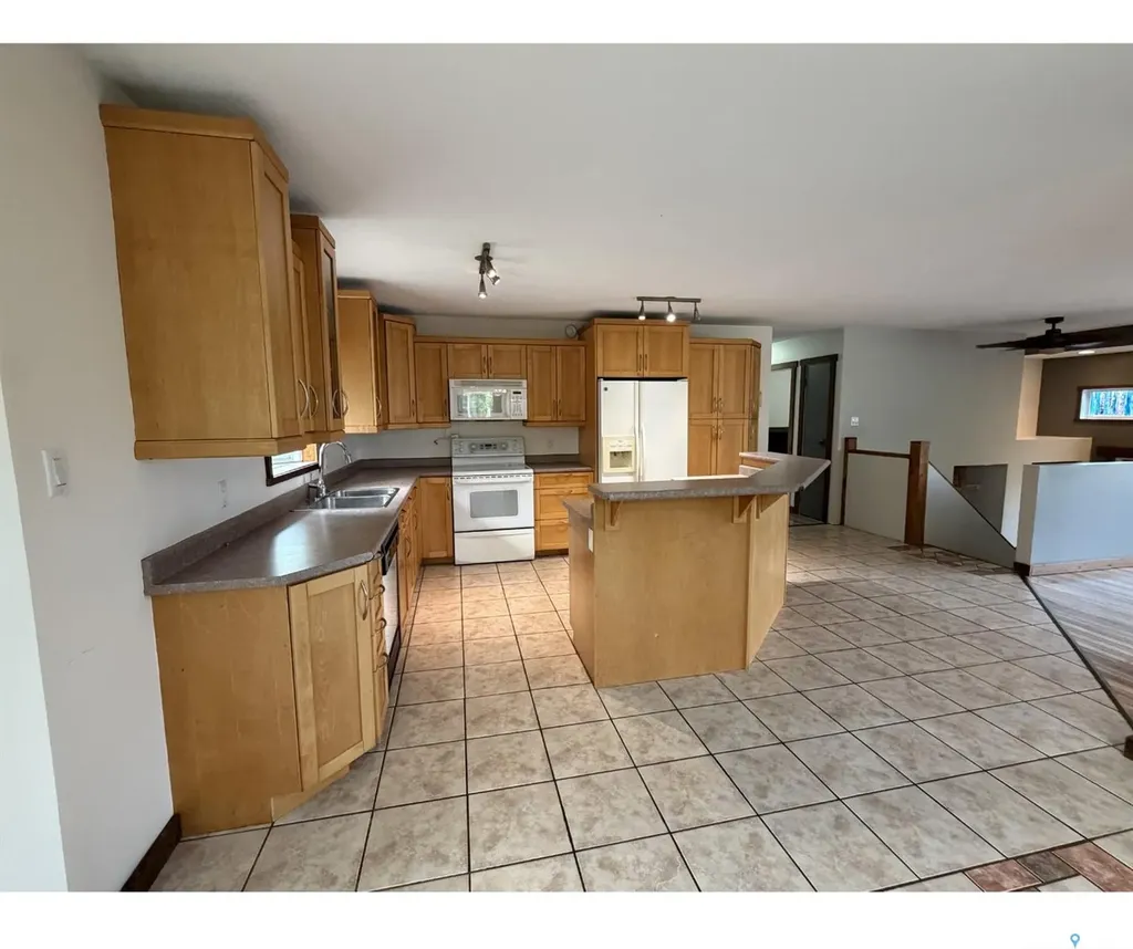 241 Dehavilland Avenue Air Ronge SK S0J 3G0