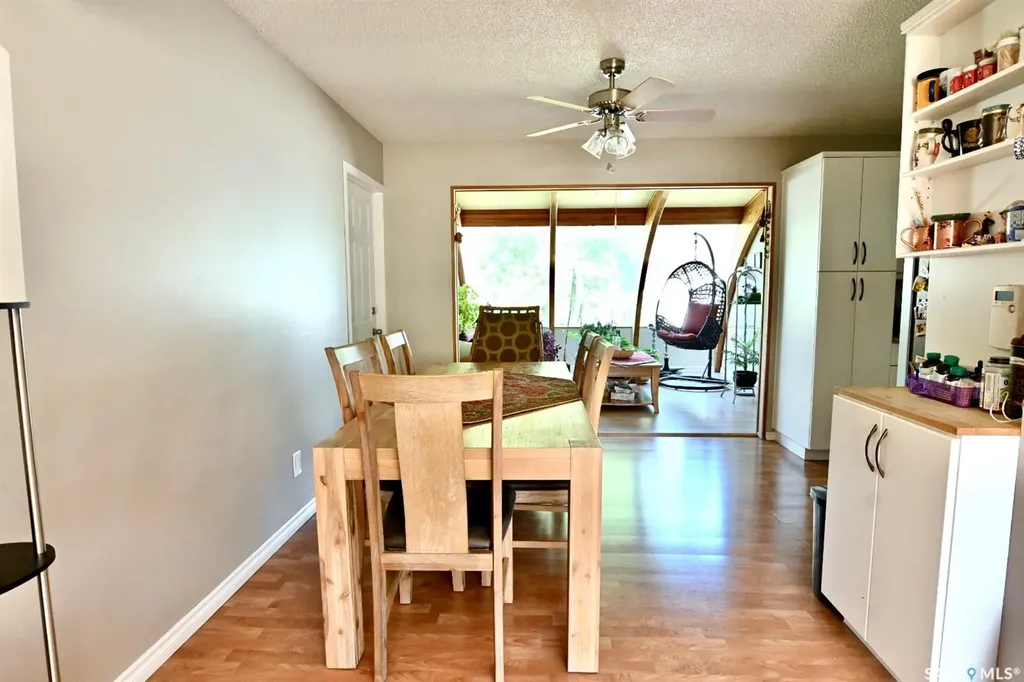521 Guelph Crescent Saskatoon SK S7H 4R3
