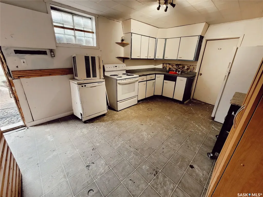 428 20th Street E Prince Albert SK S6V 1L1