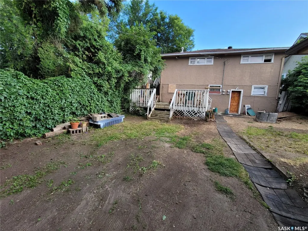 428 20th Street E Prince Albert SK S6V 1L1