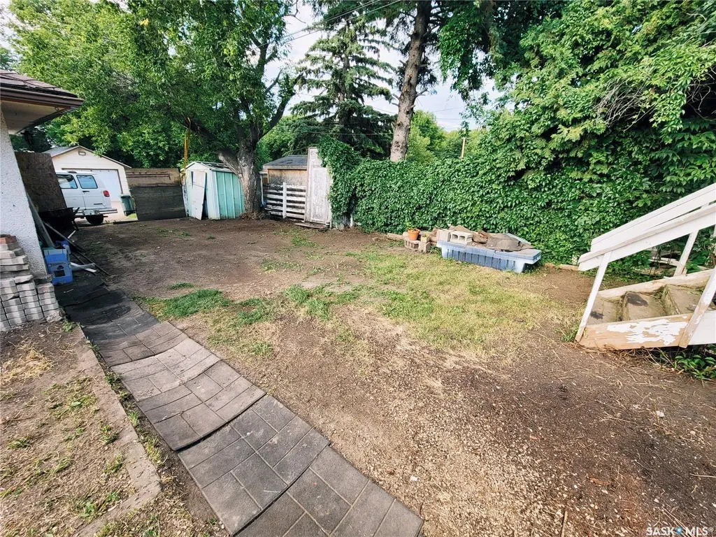 428 20th Street E Prince Albert SK S6V 1L1
