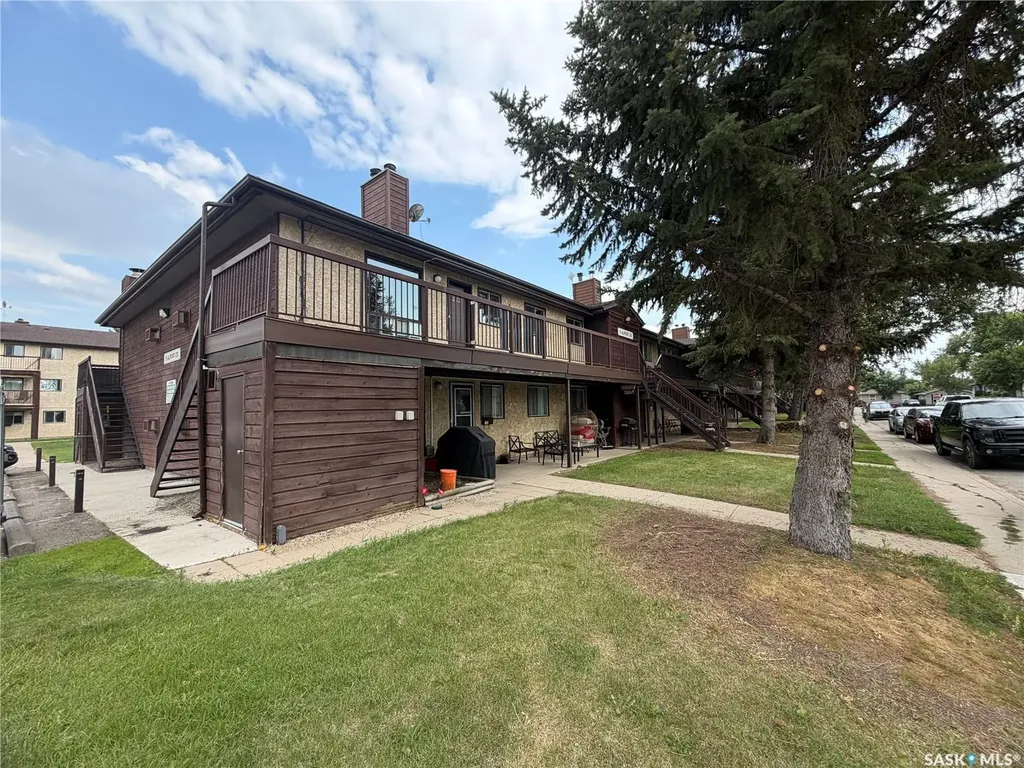 15 Alport Crescent Regina SK S4R 8C6