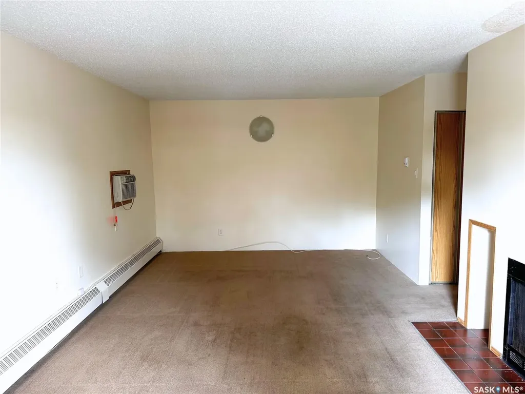 15 Alport Crescent Regina SK S4R 8C6