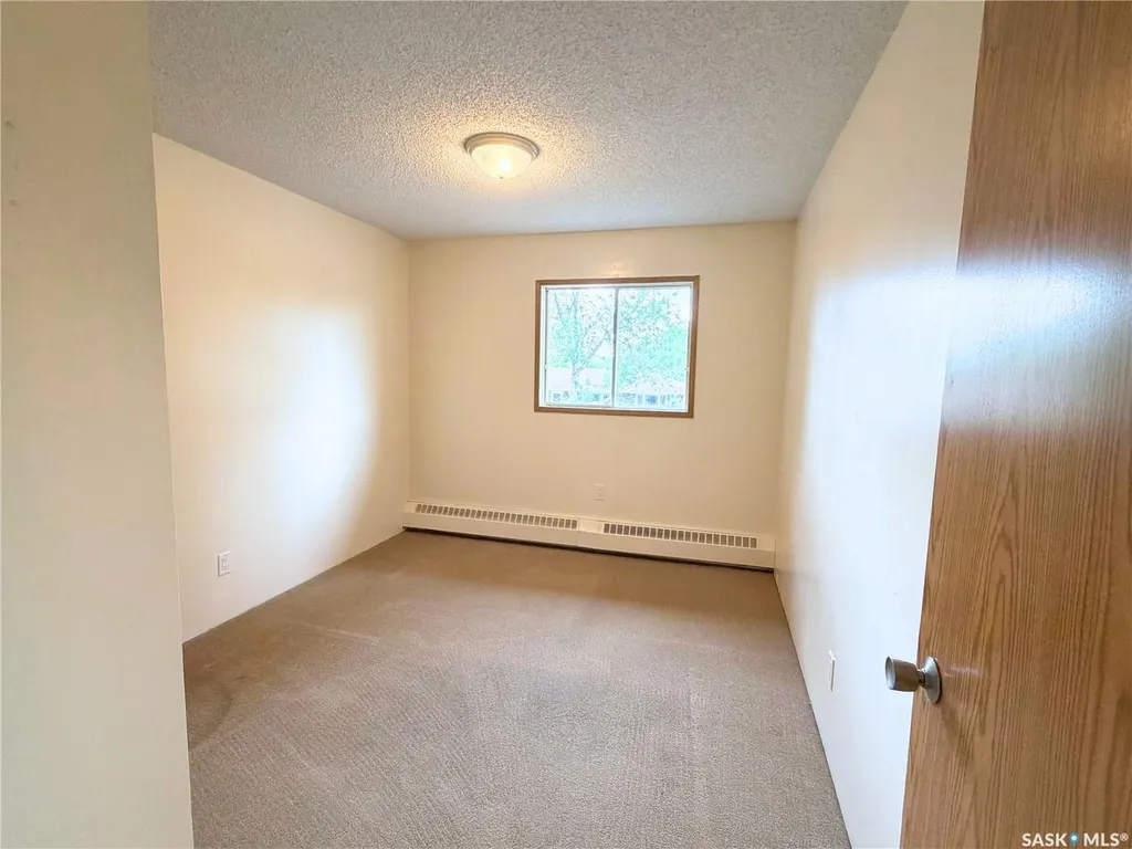15 Alport Crescent Regina SK S4R 8C6