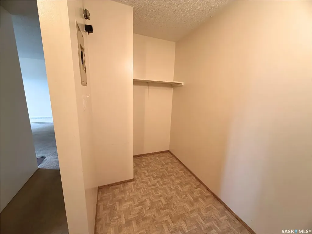 15 Alport Crescent Regina SK S4R 8C6