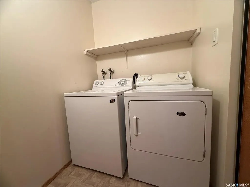 15 Alport Crescent Regina SK S4R 8C6
