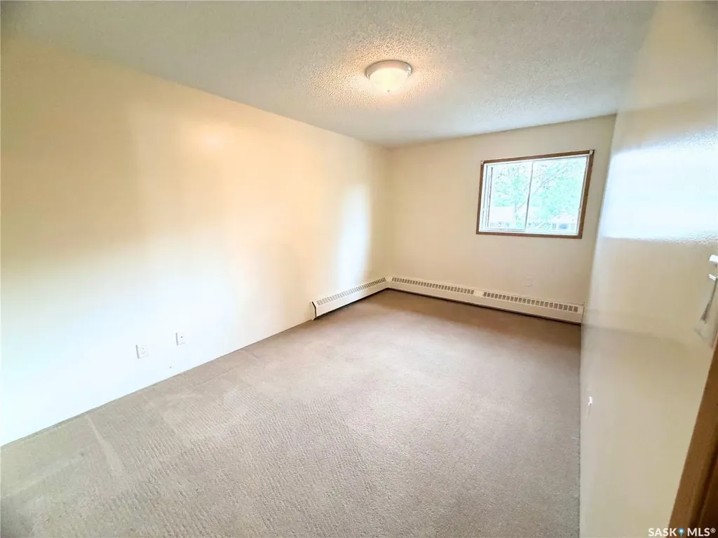 15 Alport Crescent Regina SK S4R 8C6