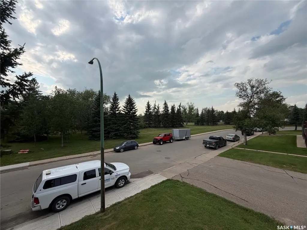 15 Alport Crescent Regina SK S4R 8C6