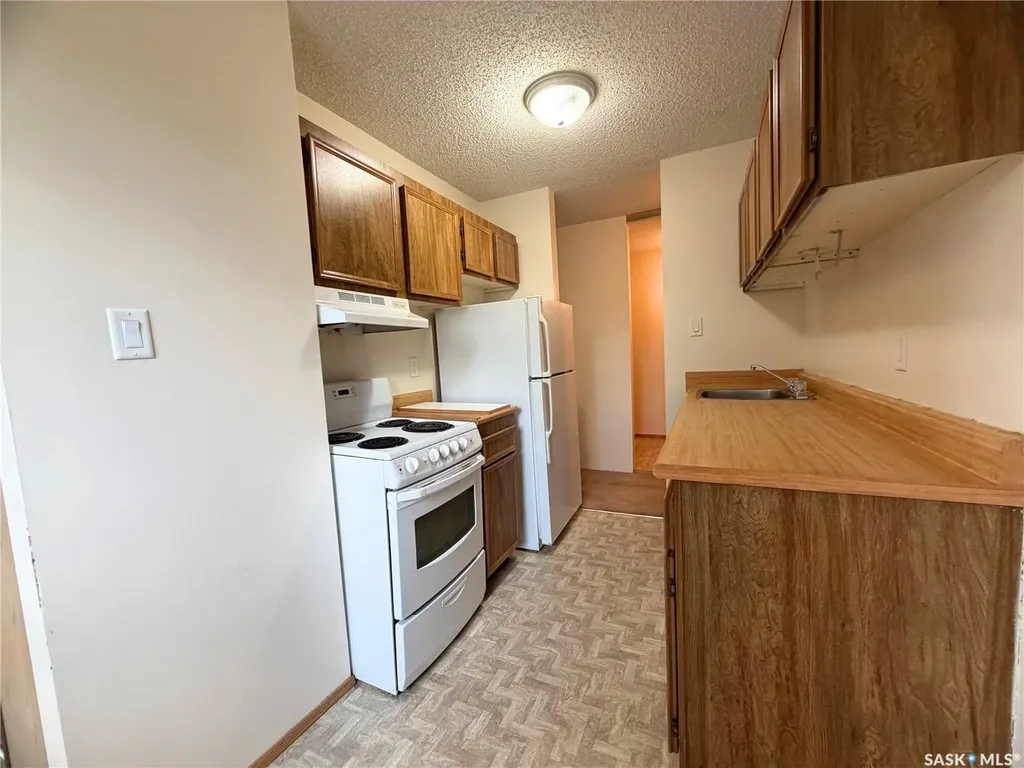 15 Alport Crescent Regina SK S4R 8C6