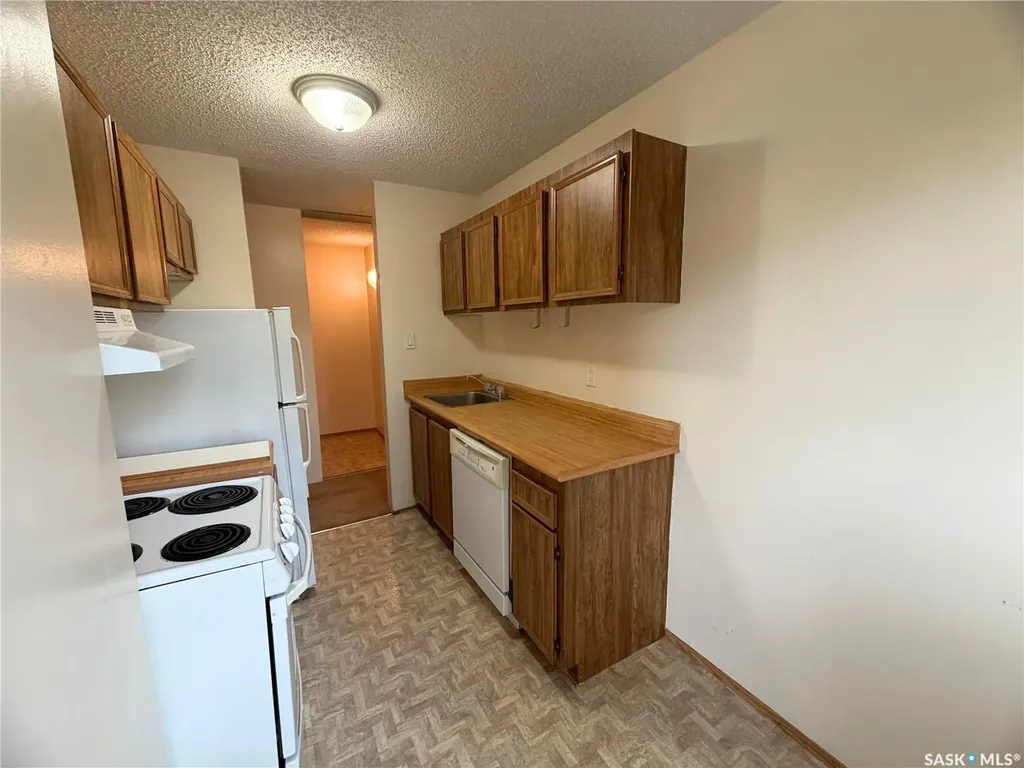 15 Alport Crescent Regina SK S4R 8C6