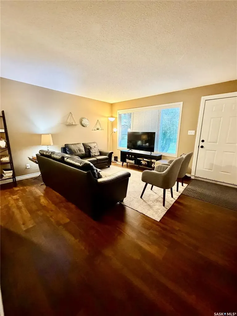 511 Macmillian Street Hudson Bay SK S0E 0Y0