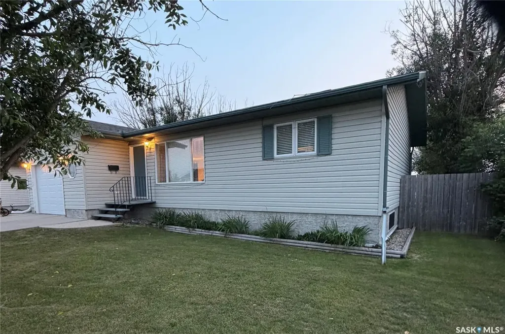 511 Macmillian Street Hudson Bay SK S0E 0Y0