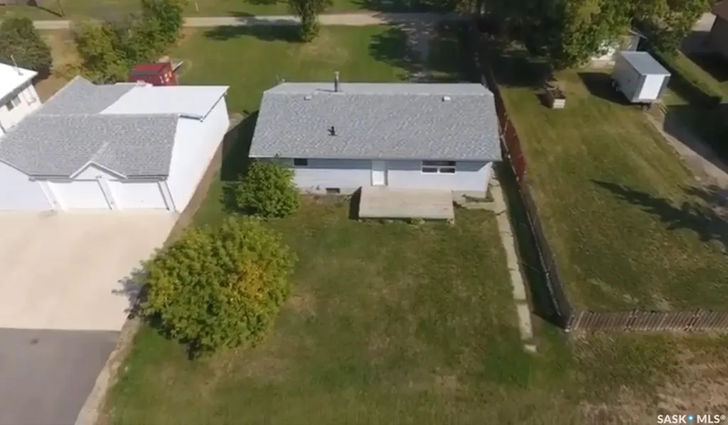 813 Cartier Street Whitewood SK S0G 5C0