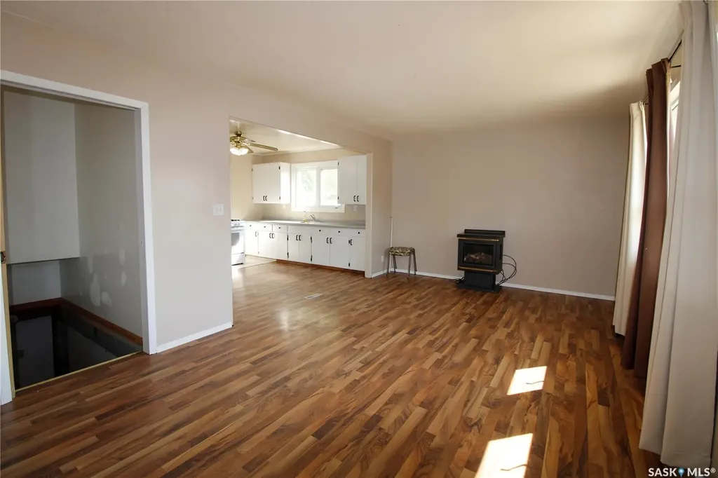 813 Cartier Street Whitewood SK S0G 5C0