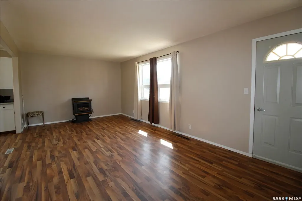 813 Cartier Street Whitewood SK S0G 5C0