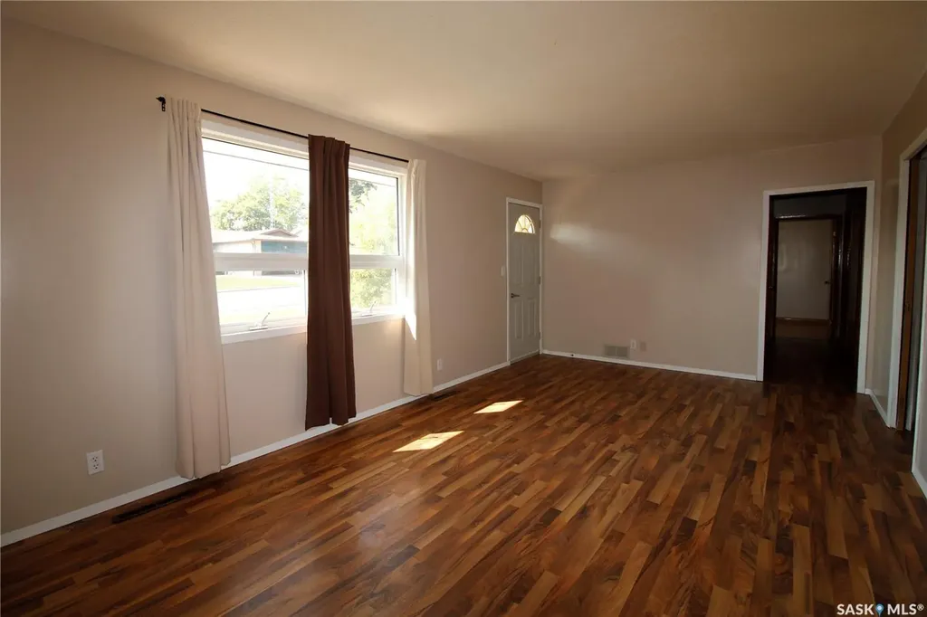 813 Cartier Street Whitewood SK S0G 5C0