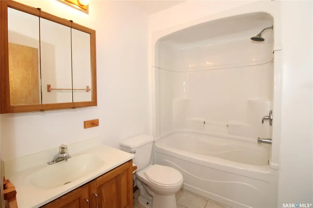 813 Cartier Street Whitewood SK S0G 5C0