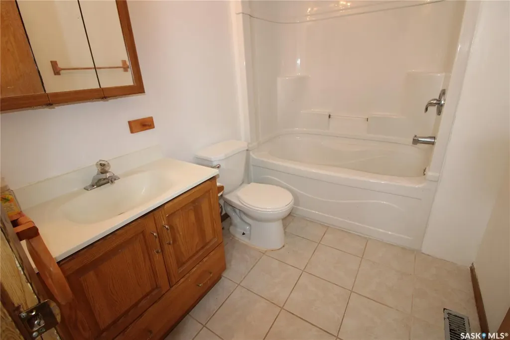 813 Cartier Street Whitewood SK S0G 5C0