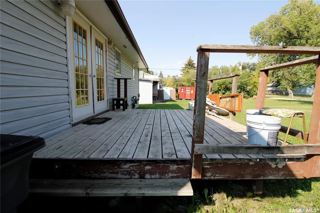 813 Cartier Street Whitewood SK S0G 5C0