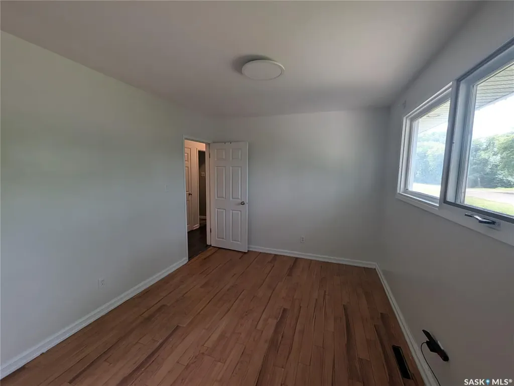 107 Carlton Street Viscount SK S0K 4M0