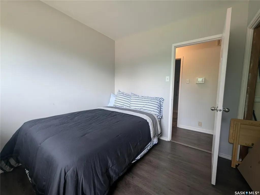 107 Carlton Street Viscount SK S0K 4M0