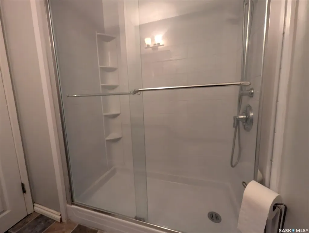 107 Carlton Street Viscount SK S0K 4M0