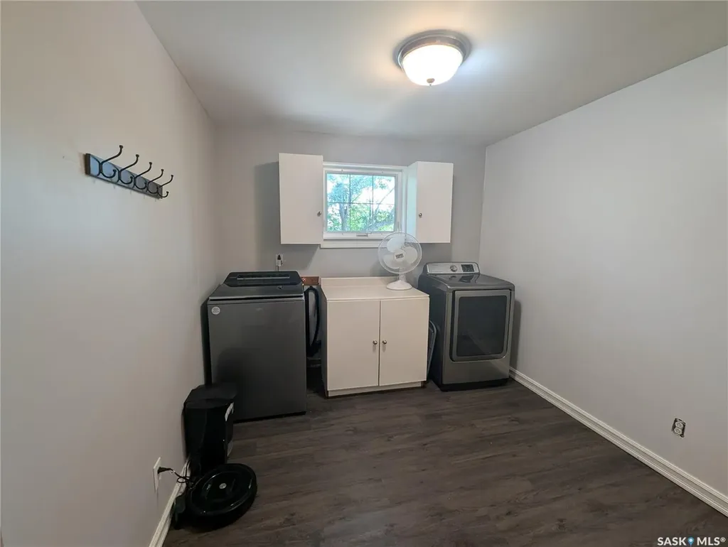 107 Carlton Street Viscount SK S0K 4M0