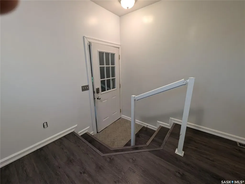 107 Carlton Street Viscount SK S0K 4M0
