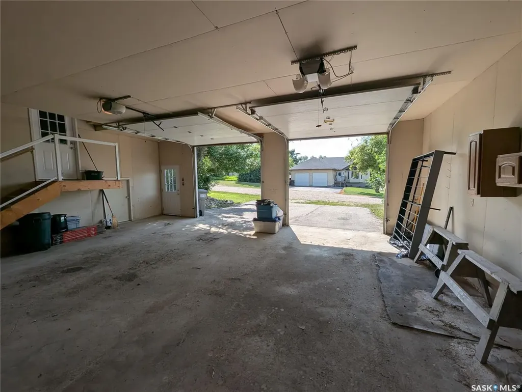 107 Carlton Street Viscount SK S0K 4M0