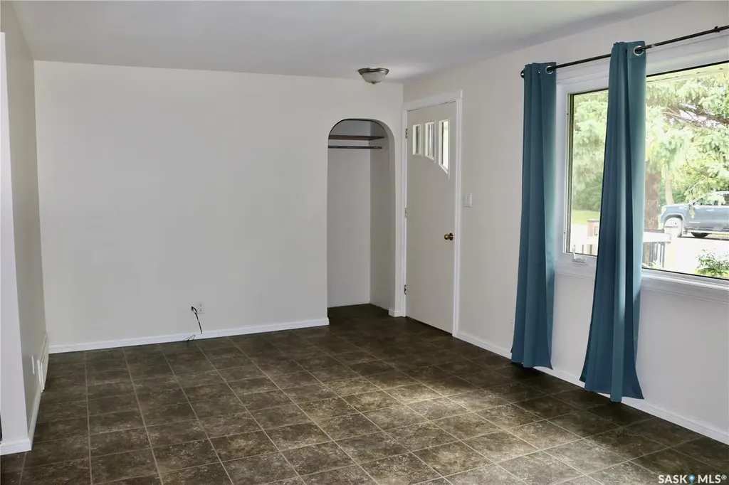 509 Mark Avenue Moosomin SK S0G 3N0