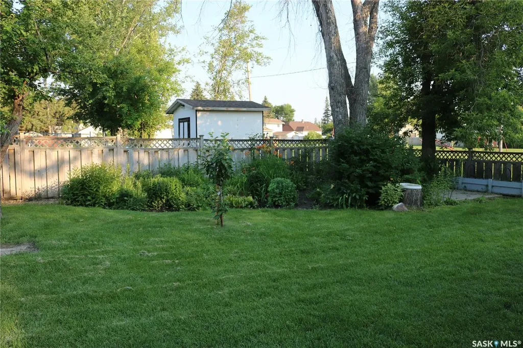 509 Mark Avenue Moosomin SK S0G 3N0