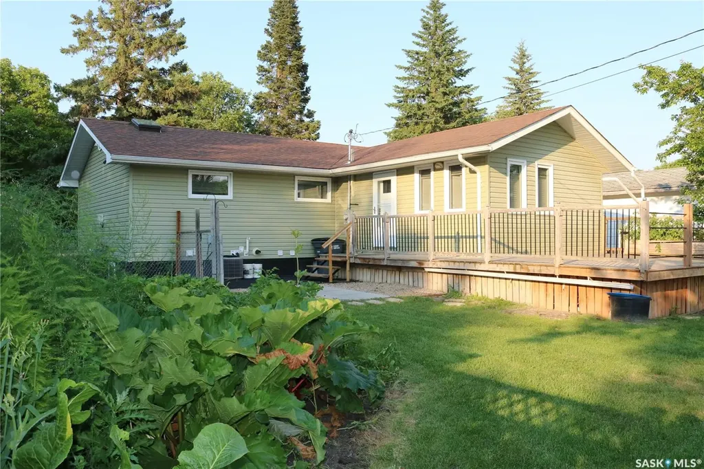 509 Mark Avenue Moosomin SK S0G 3N0
