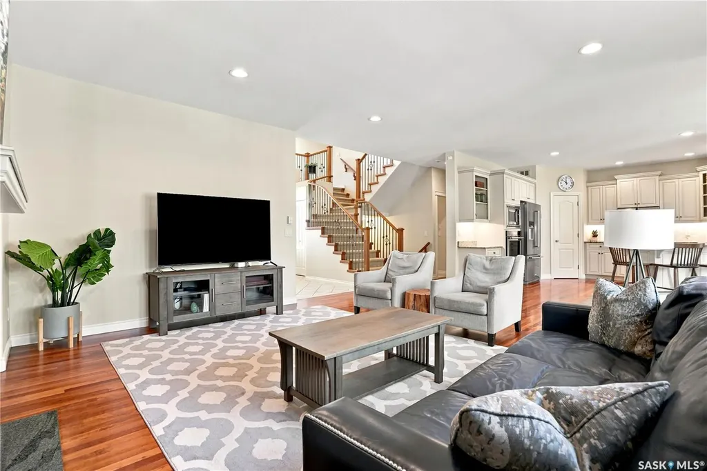 718 Brookhurst Lane Saskatoon SK S7V 1G1