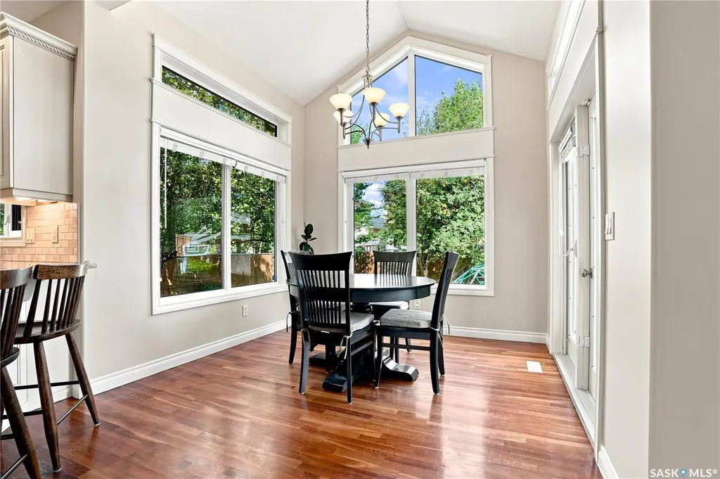 718 Brookhurst Lane Saskatoon SK S7V 1G1