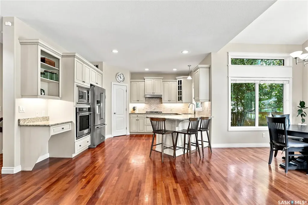 718 Brookhurst Lane Saskatoon SK S7V 1G1