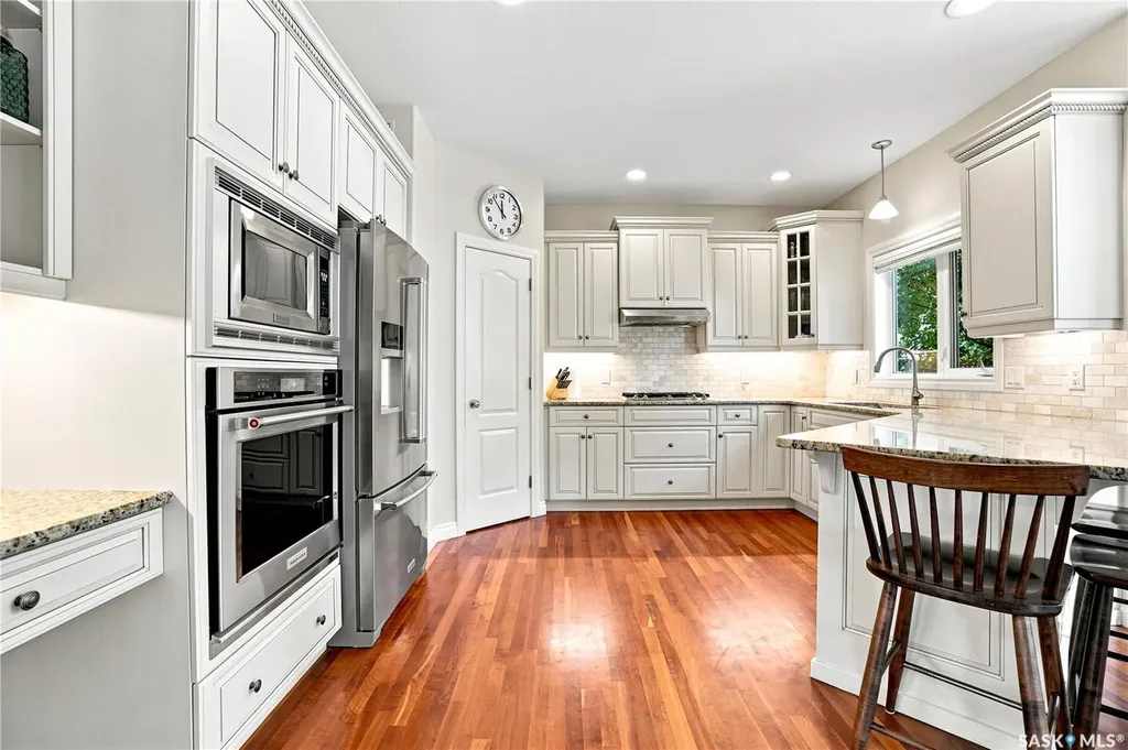 718 Brookhurst Lane Saskatoon SK S7V 1G1