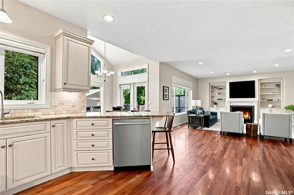 718 Brookhurst Lane Saskatoon SK S7V 1G1