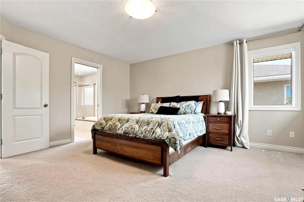 718 Brookhurst Lane Saskatoon SK S7V 1G1