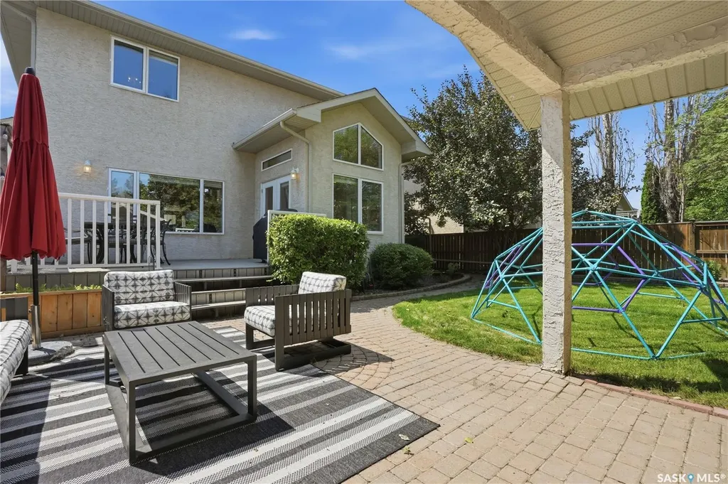 718 Brookhurst Lane Saskatoon SK S7V 1G1