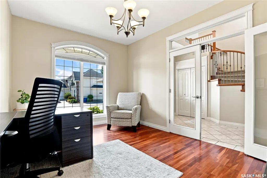 718 Brookhurst Lane Saskatoon SK S7V 1G1